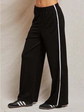 PERFECTWHITETEE NADIA LUXE WIDELEG PANTS - TRUE BLACK